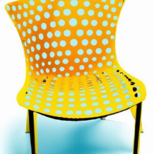Customização personalizada com cadeiras com encosto vazado